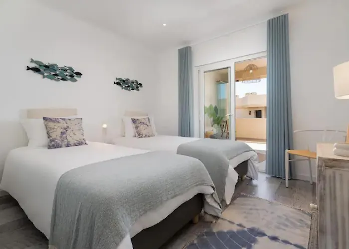 Superb Flat 200 From Beach, 10 Min To Downtown * Lagos