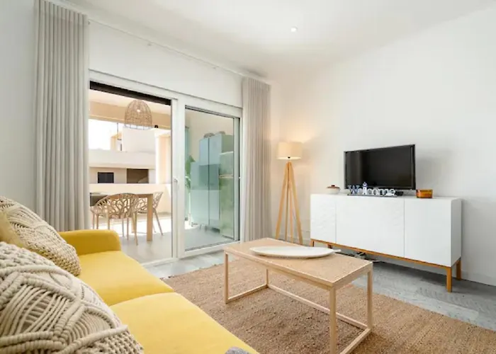 Superb Flat 200 From Beach, 10 Min To Downtown Lägenhet *