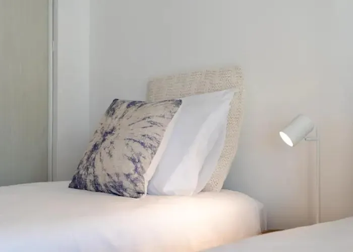 Superb Flat 200 From Beach, 10 Min To Downtown Lägenhet *