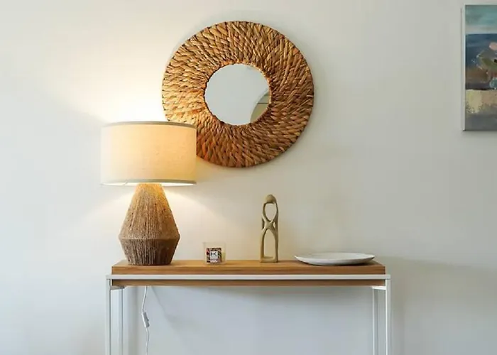 Superb Flat 200 From Beach, 10 Min To Downtown Lägenhet *