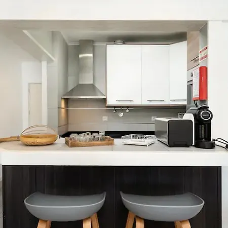 Superb Flat 200 From Beach, 10 Min To Downtown דירה *