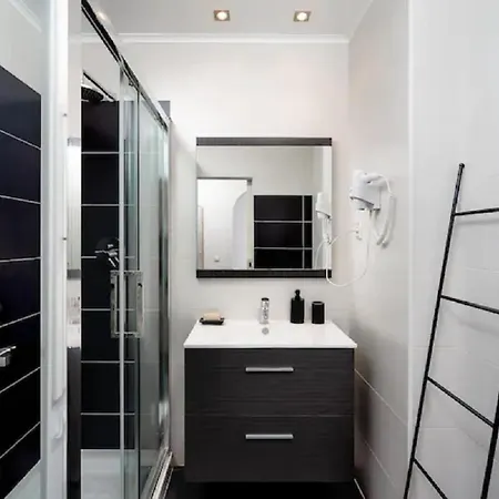 Superb Flat 200 From Beach, 10 Min To Downtown לאגוּ‏ש