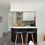 Superb Flat 200 From Beach, 10 Min To Downtown Appartamento Lagos